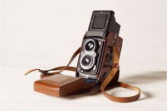 Rolleiflex_1951_resized.jpg